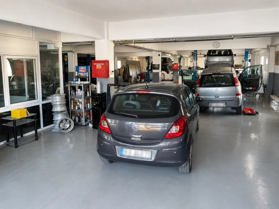 Opel service Thessaloniki workshop view 1